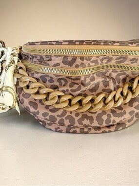 Leopard Print Chain Accent Crossbody Bag - Blush